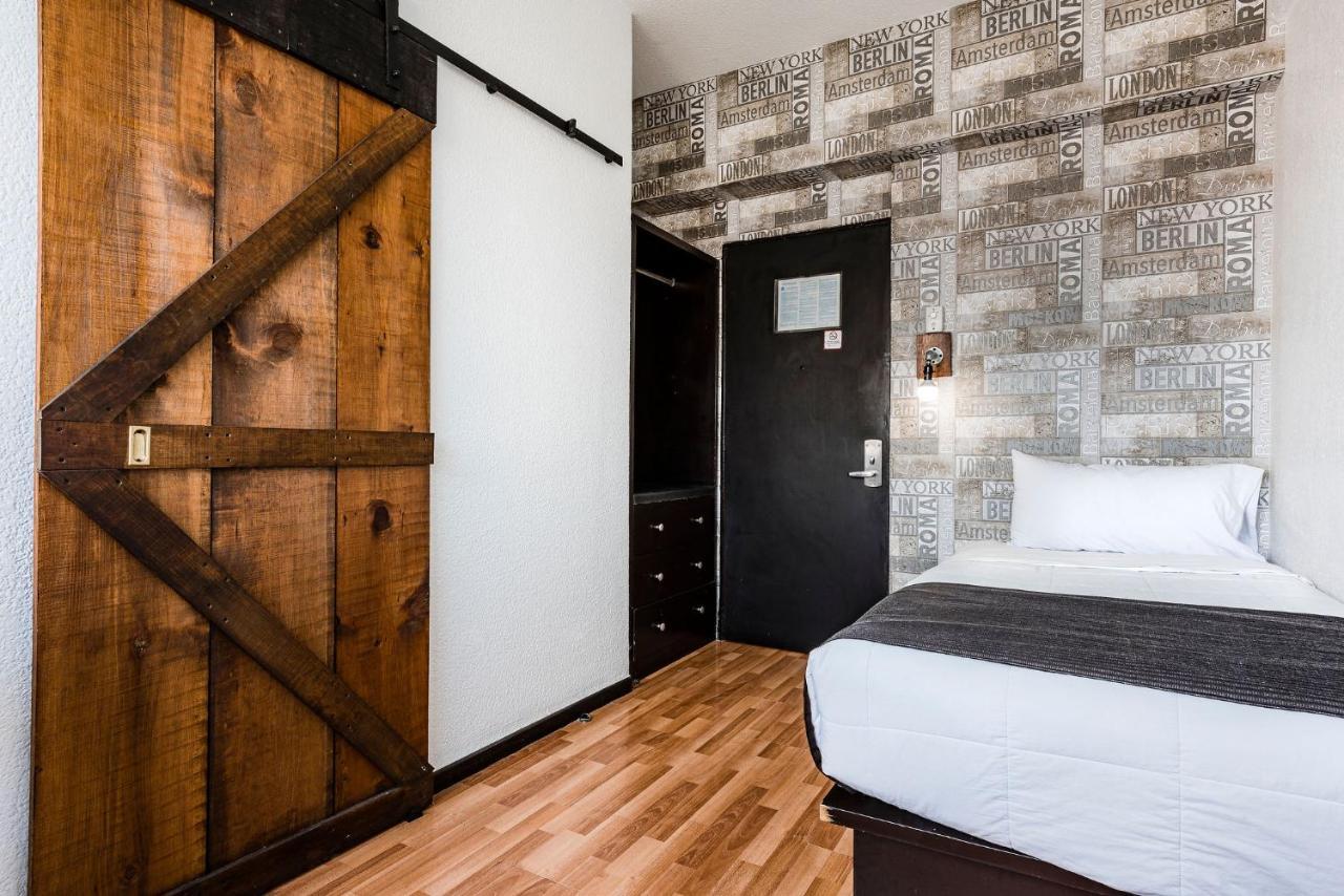 Hi Hotel Impala Querétaro Extérieur photo
