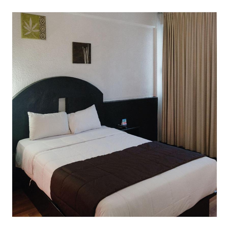 Hi Hotel Impala Querétaro Extérieur photo