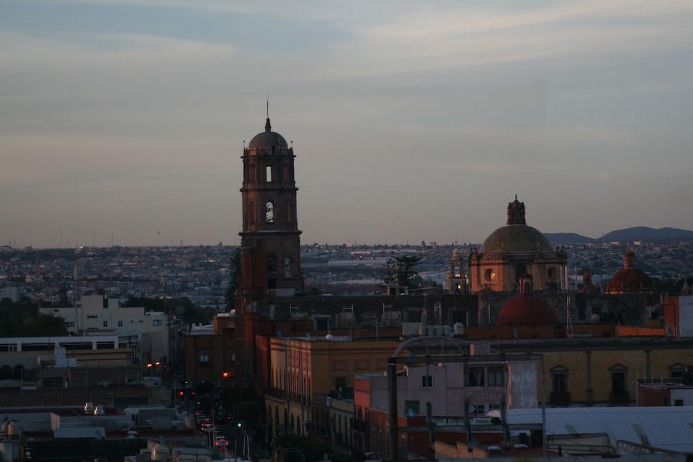 Hi Hotel Impala Querétaro Extérieur photo