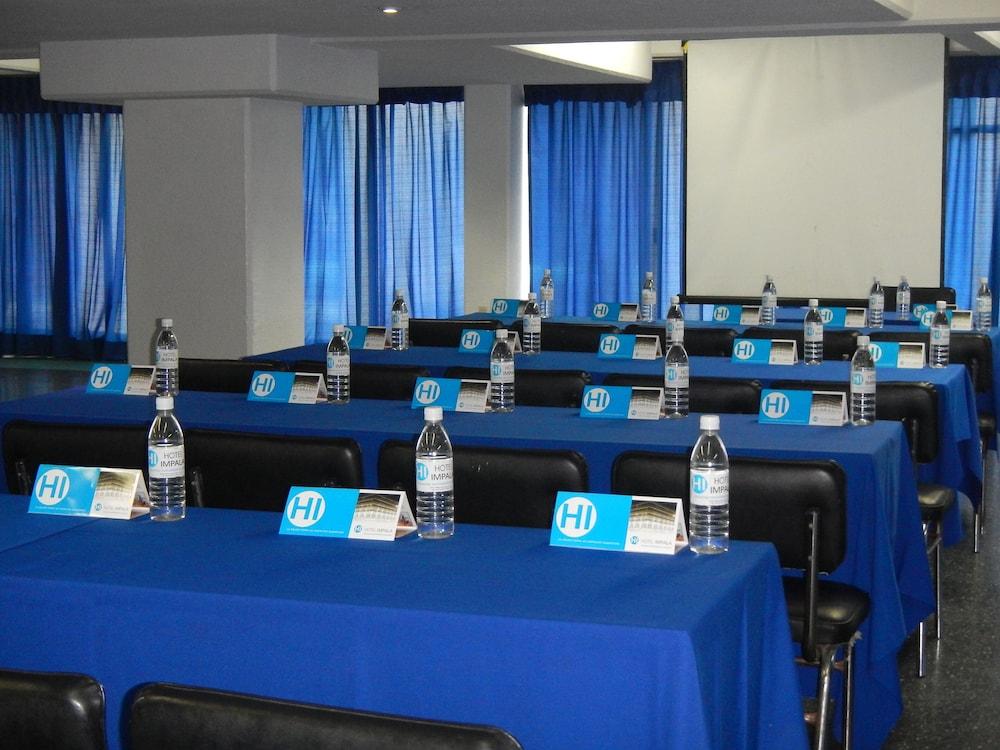 Hi Hotel Impala Querétaro Extérieur photo
