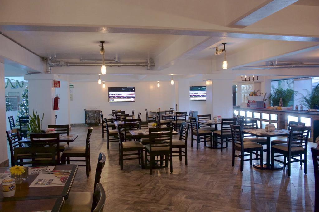 Hi Hotel Impala Querétaro Extérieur photo